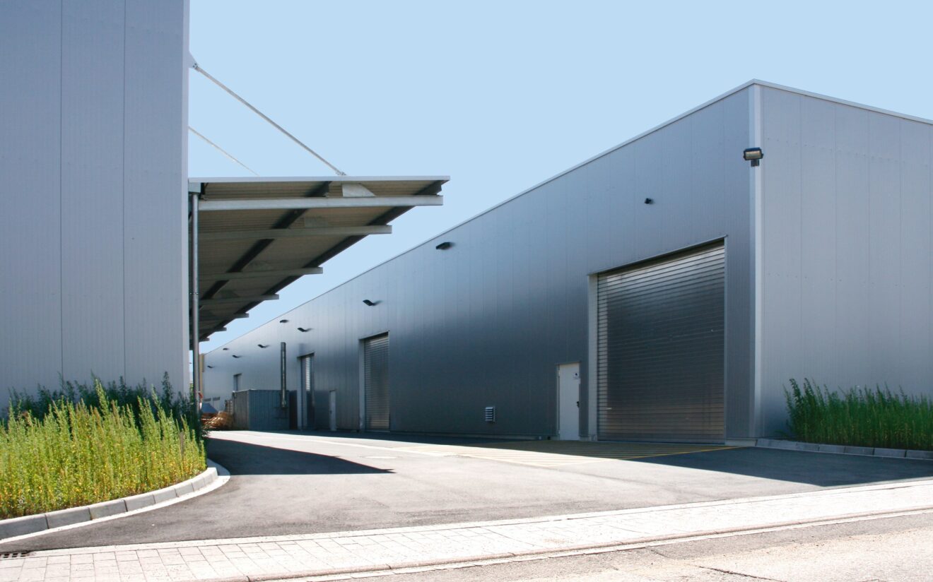 Fabrik in Industriegebiet